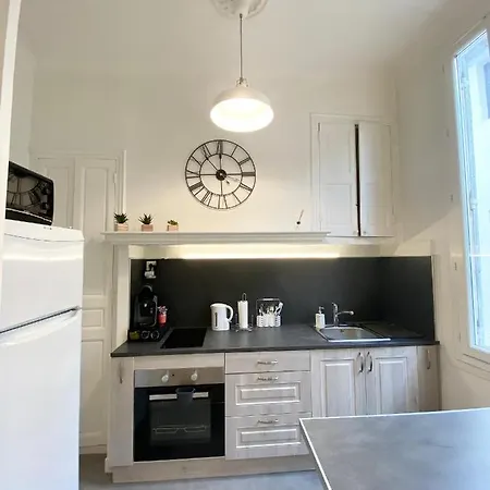 Le 23 - 1er Etage * Arles